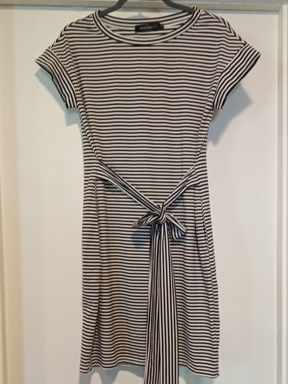Merokeety Black & White Striped Short Sleeve Mini Dress
